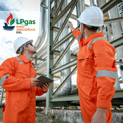 LPGAS PERU AMAZONICO E.I.R.L., <p class="ql-align-justify">Técnico Especialista altamente capacitado en la Instalación y Mantenimiento de Equipos de Gas Licuado de Petróleo (GLP), con una sólida trayectoria en la Industria Metal-Mecánica. Poseo un conocimiento integral y práctico en todas las etapas del ciclo de vida de los equipos de GLP, abarcando desde la fabricación y ensamblaje, pasando por la instalación segura y eficiente, hasta el mantenimiento preventivo y correctivo para garantizar su óptimo funcionamiento y seguridad.</p><p class="ql-align-justify"><br></p><p class="ql-align-justify">Mi experiencia se extiende al manejo experto de herramientas y equipos especializados utilizados en la industria del GLP, así como a la interpretación de planos técnicos, normativas de seguridad y especificaciones técnicas. Estoy familiarizado con los procedimientos de prueba y diagnóstico para la detección y resolución de fallas, asegurando la continuidad operativa y minimizando los tiempos de inactividad.</p><p class="ql-align-justify"><br></p><p class="ql-align-justify">Mis habilidades técnicas, cuento con una fuerte orientación a la seguridad, cumpliendo rigurosamente con los estándares y regulaciones vigentes en el manejo de GLP.</p><p class="ql-align-justify">Soy proactivo en la identificación de riesgos y la implementación de medidas preventivas para garantizar un entorno de trabajo seguro.</p><p class="ql-align-justify"><br></p><p class="ql-align-justify">Participe en los trabajos de instalación del primer GASOCENTRO, en el Perú.</p><p><br></p>